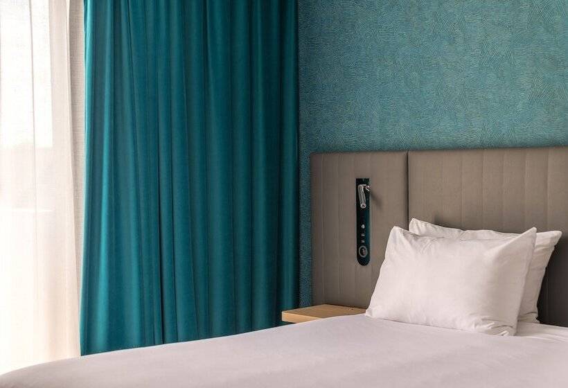 Номер Стандарт Двуспальная Кровать, Holiday Inn Reims Centre, An Ihg