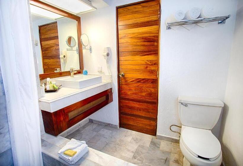 اتاق استاندارد با تخت بزرگ, Vamar Vallarta Marina & Beach Resort