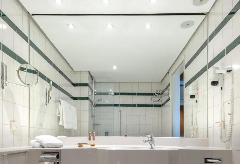 Номер Superior, Novotel Freiburg Am Konzerthaus
