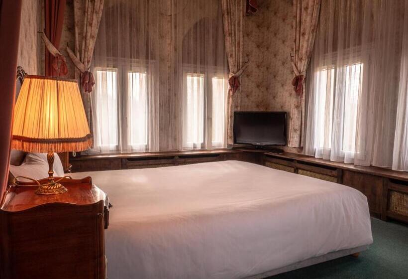 Люкс с гидромассажем, Chateau Des Bondons Ei
