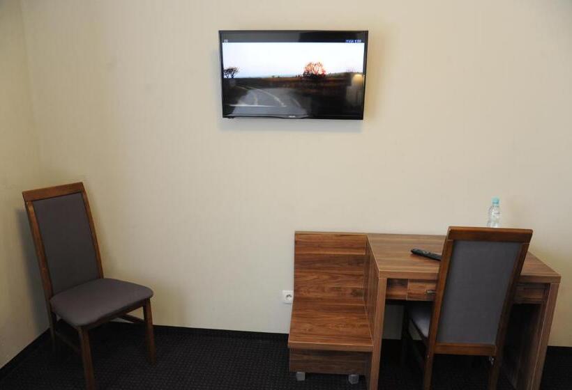 Quarto Estandar Individual, Dedal
