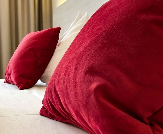 Полулюкс, Ramada By Wyndham Dresden