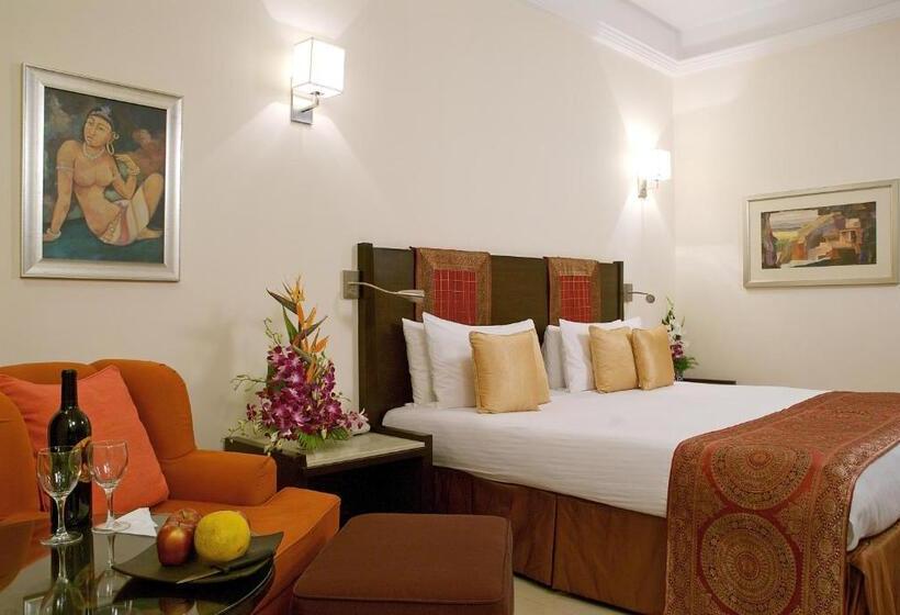 Номер Premium Вид на Бассейн, Vivanta Aurangabad, Maharashtra
