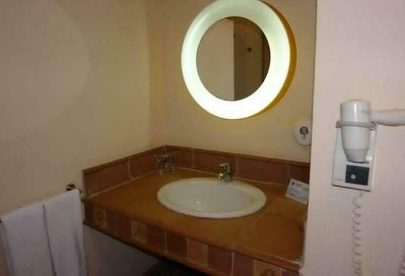سوییت جونیور, Flag Hotel Foya Branca