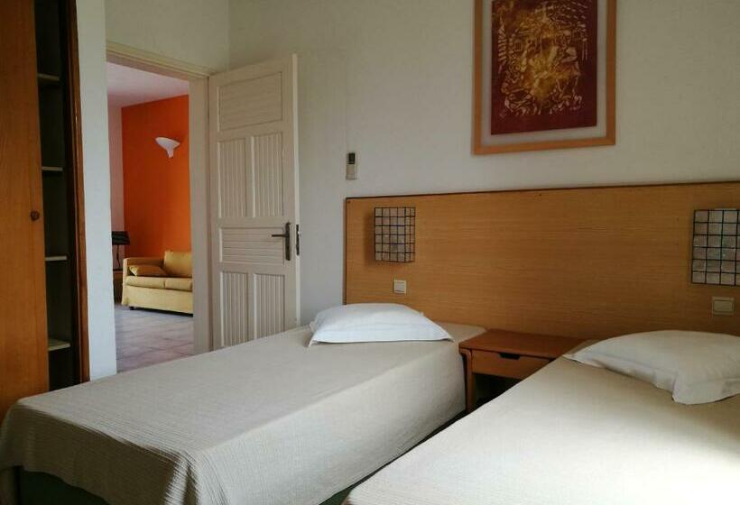 اتاق استاندارد سه نفره, Flag Hotel Foya Branca
