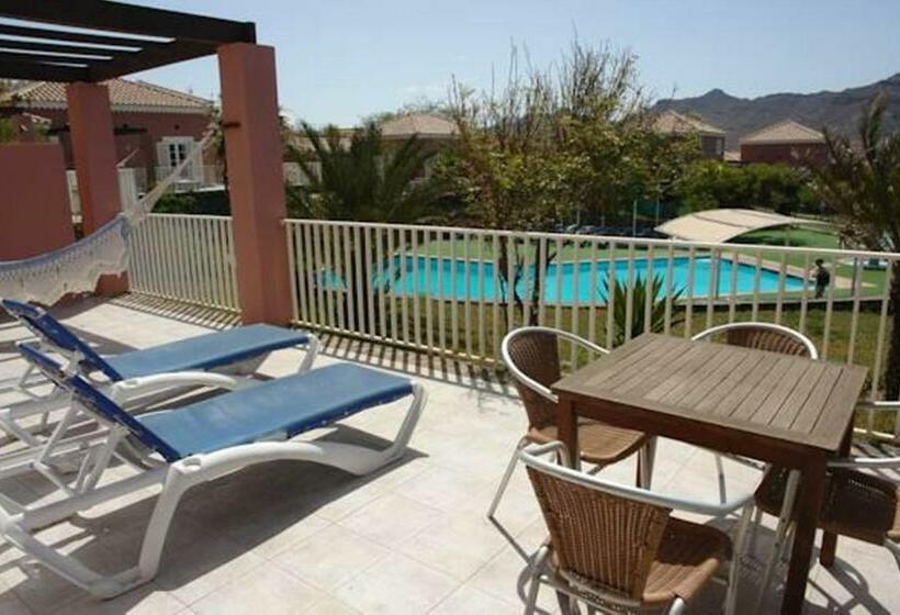 ویلای 4 خوابه, Flag Hotel Foya Branca