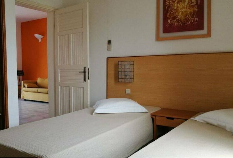 اتاق استاندارد سه نفره, Flag Hotel Foya Branca
