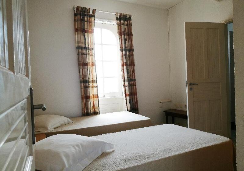 اتاق استاندارد سه نفره, Flag Hotel Foya Branca