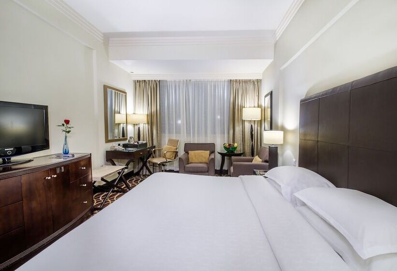 Номер Executive, Grand Excelsior Hotel Deira