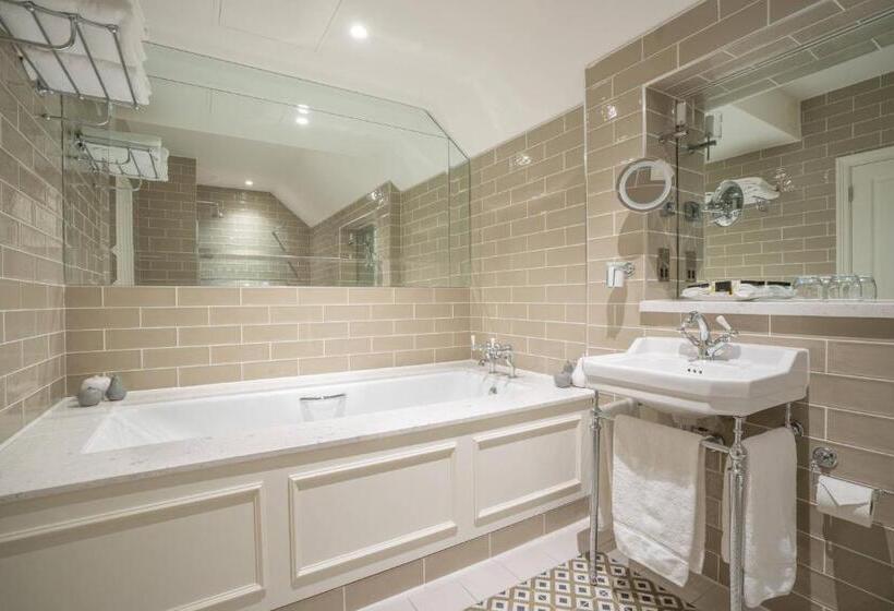 اتاق استاندارد با چشم‌انداز باغ, Mount Juliet Estate, Autograph Collection