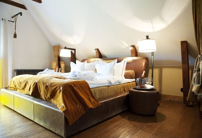 سوییت جونیور, Ulfsunda Slott
