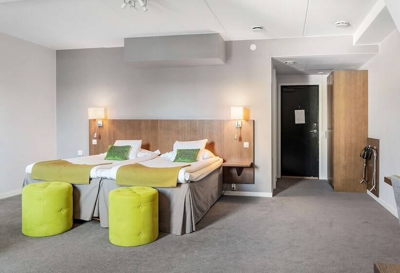 Семейный Номер, Best Western Plus Hotel Plaza