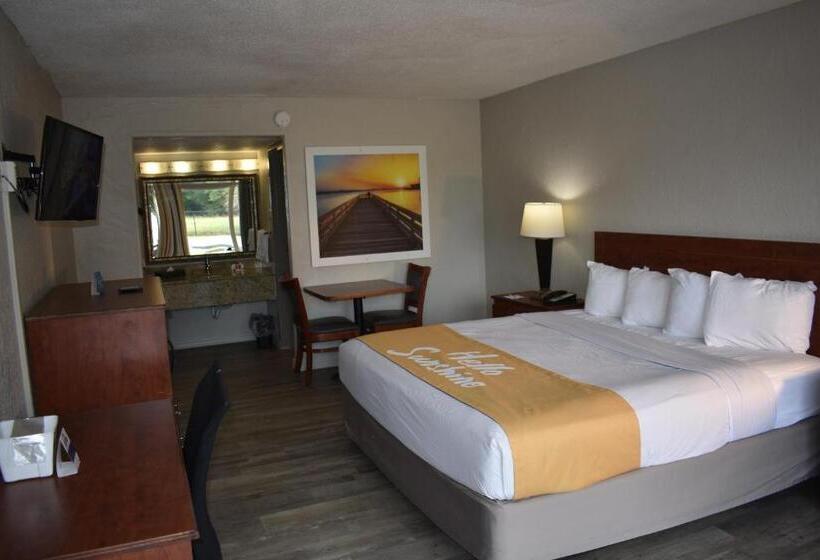 장애인을 위한 킹사이즈 침대 스탠다드 룸, Days Inn By Wyndham Wildwood I75