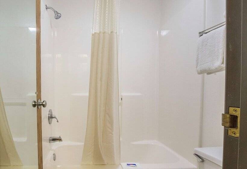 Люкс, Motel 6 Waterloo, Ia   Crossroads Mall   Cedar Falls