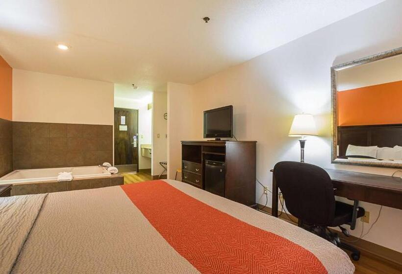 Стандартный Номер Кровать Кинг, Motel 6 Waterloo, Ia   Crossroads Mall   Cedar Falls