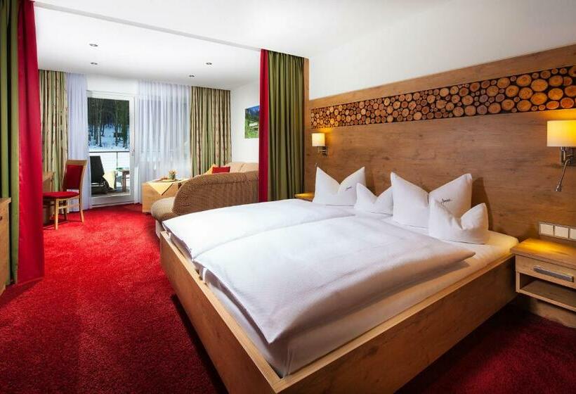Номер Deluxe, Alm  & Wellnesshotel Alpenhof