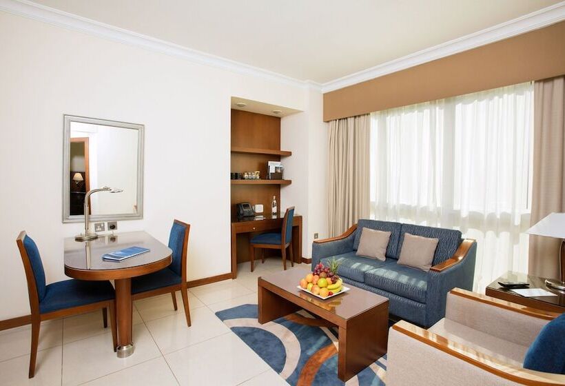 Люкс Кровать Кинг, Al Rawda Arjaan By Rotana, Abu Dhabi