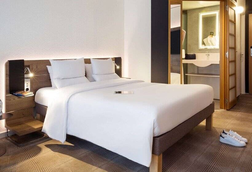 Номер Superior, Novotel Lausanne Bussigny