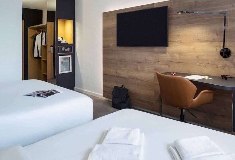 Номер Superior, Novotel Lausanne Bussigny