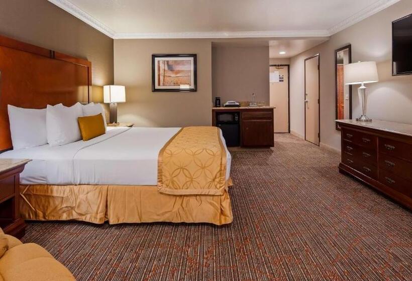장애인을 위한 킹사이즈 침대 스탠다드 룸, Best Western Plus Newport Mesa Inn