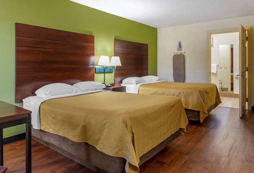 Номер Стандарт 2 Двуспальные Кровати, Econo Lodge