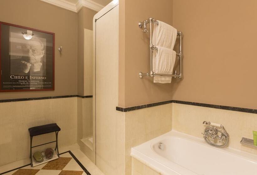 Suite with Terrace, Grand Hotel Et De Milan   The Leading Hotels Of The World