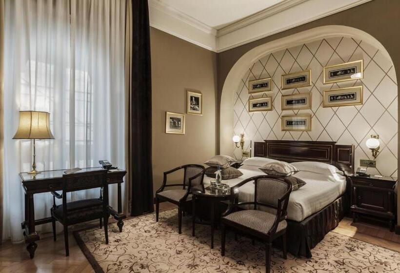 اتاق لوکس سه تخته, Grand Hotel Et De Milan   The Leading Hotels Of The World