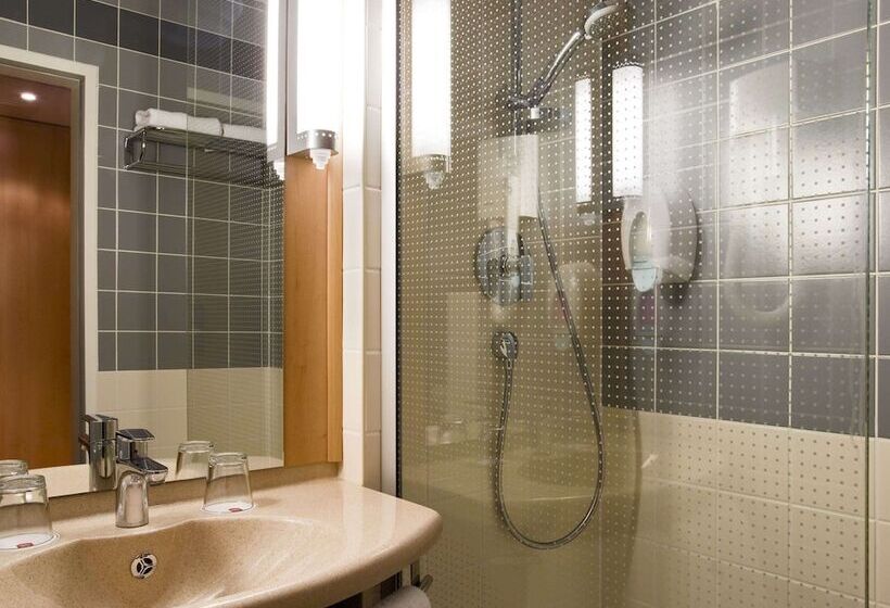 标准间带双人床, Ibis Budapest Heroes Square