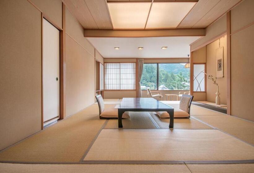 수피리어 룸, Arima Onsen Takayamaso Hanano