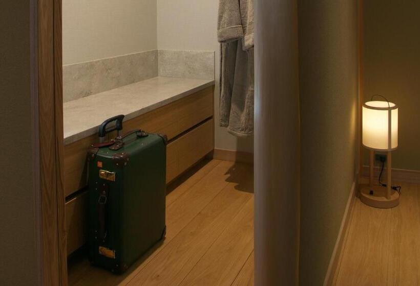 디럭스 스위트, Arima Onsen Takayamaso Hanano