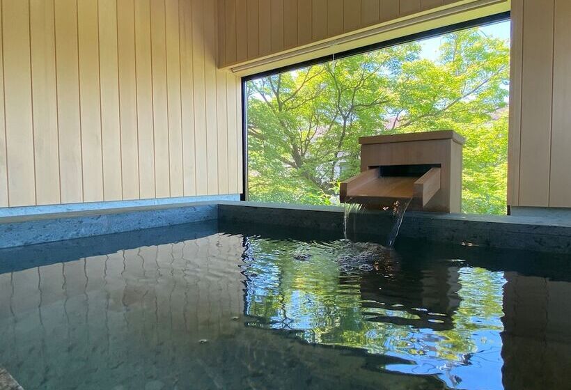 디럭스 스위트, Arima Onsen Takayamaso Hanano