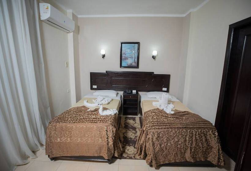 اتاق استاندارد یک نفره, Sand Beach Resort