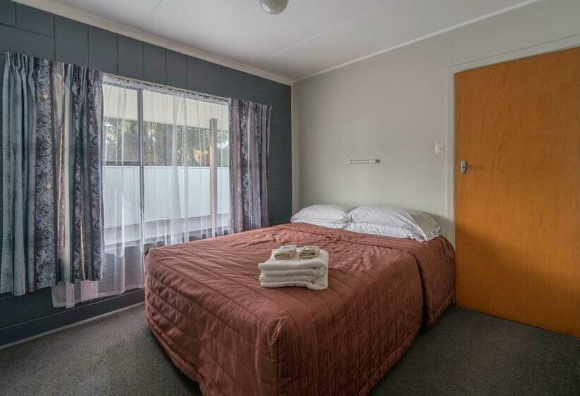 Семейные Апартаменты, Sierra Beachfront Motel
