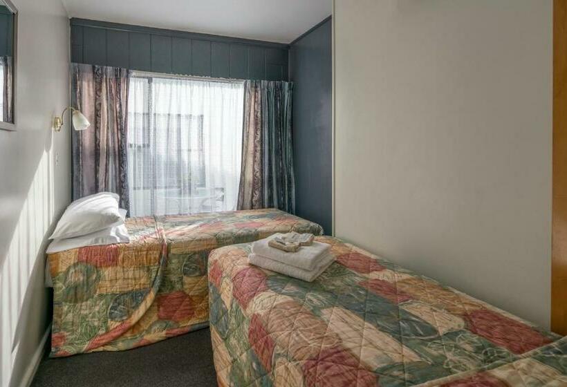 Семейные Апартаменты, Sierra Beachfront Motel