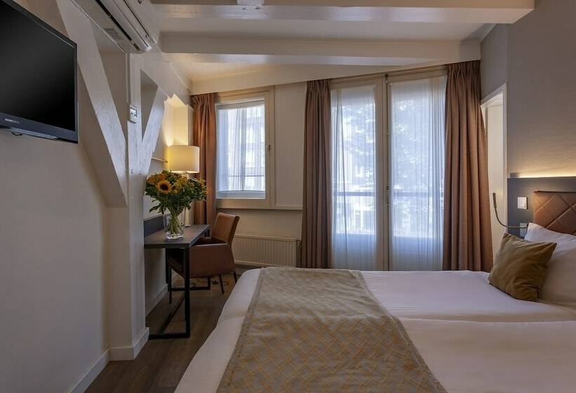 اتاق استاندارد چهار تخته, Avenue