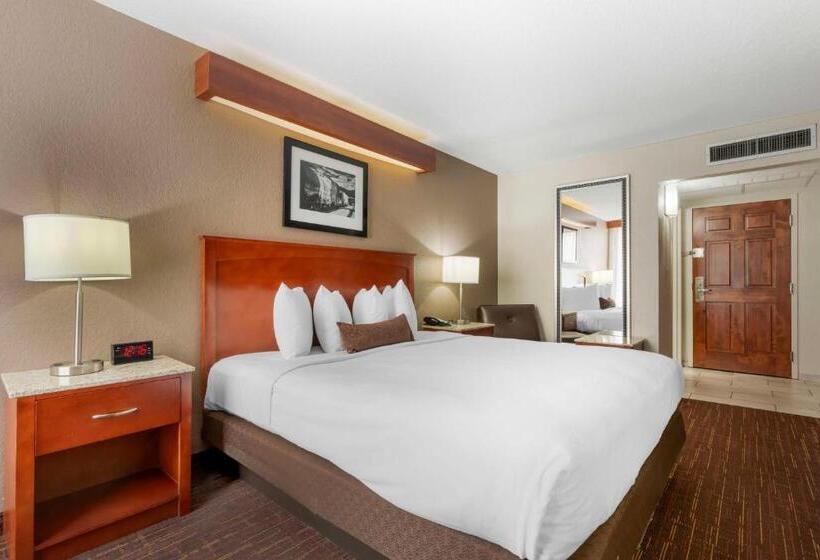 Номер Стандарт Кровать Кинг Адаптированный для Инвалидов, Best Western Plus Boomtown Casino