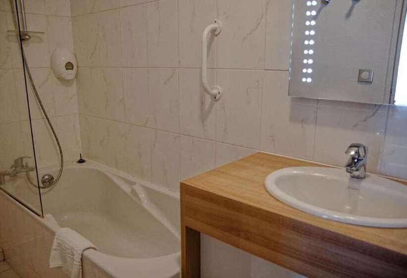 Четырехместный Номер Superior, Urban Jungle Hôtel Orleans