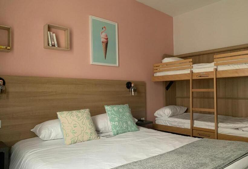 Четырехместный Номер Superior, Urban Jungle Hôtel Orleans