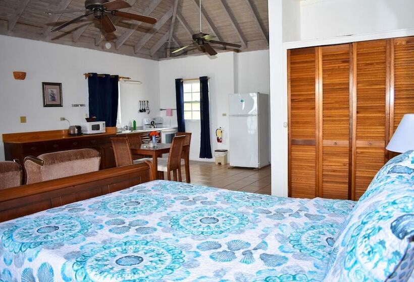 سوییت با چشم‌انداز دریا, Catamaran Hotel Marina