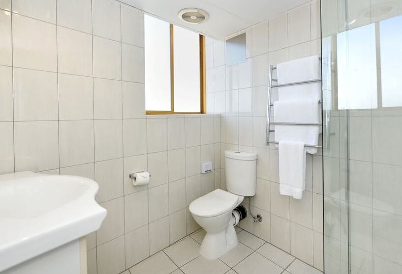 اتاق استاندارد با بالکن, Atlantic Tower Motor Inn