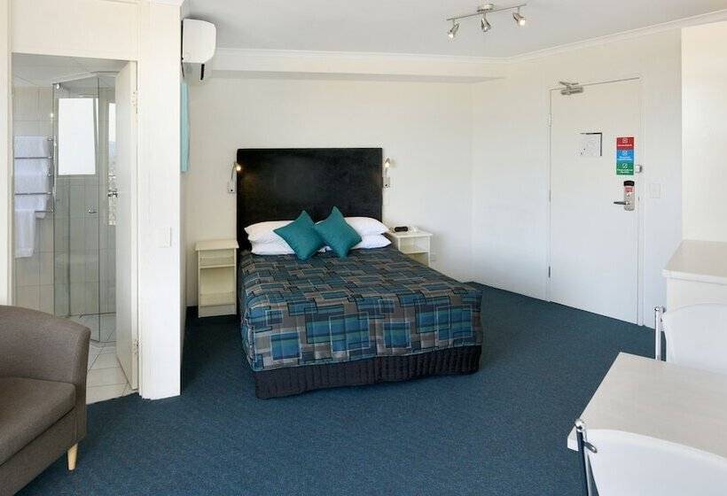 اتاق استاندارد با بالکن, Atlantic Tower Motor Inn