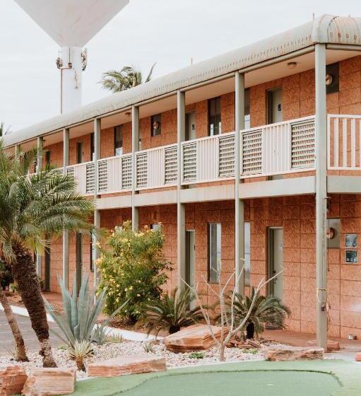 اتاق لوکس با چشم‌انداز دریا, Hedland