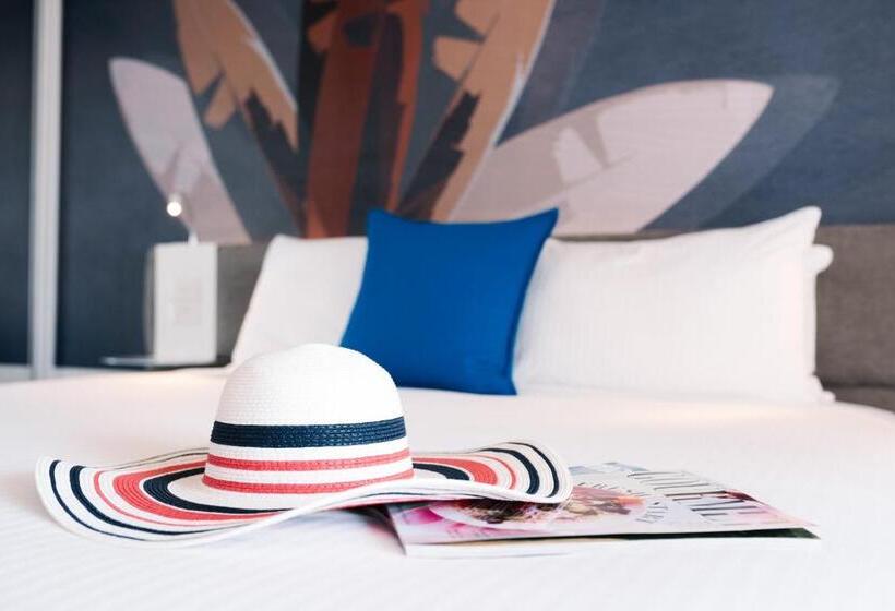 스탠다드 룸 킹사이즈 침대, Novotel Surfers Paradise