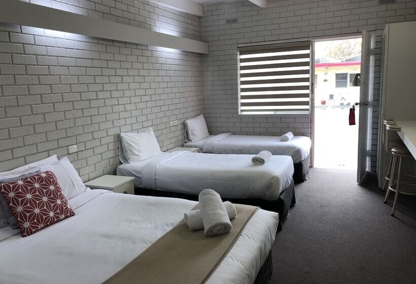 스탠다드 트리플 룸, Wattle Motel