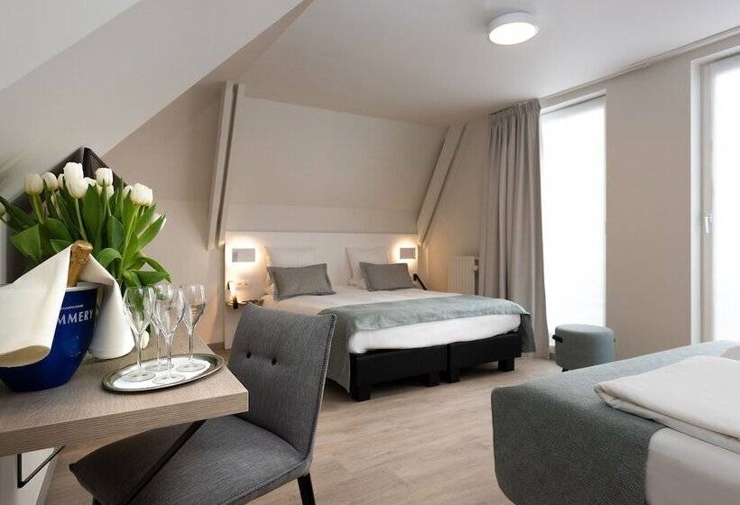 Семейный Номер, Martin's Brugge