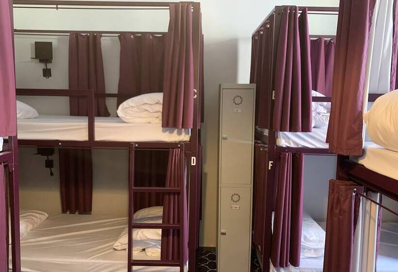 تختخواب در اتاق مشترک, Safestay Brussels Grand Place