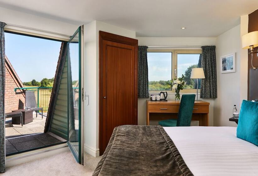 اتاق سوپریور, Ufford Park Resort