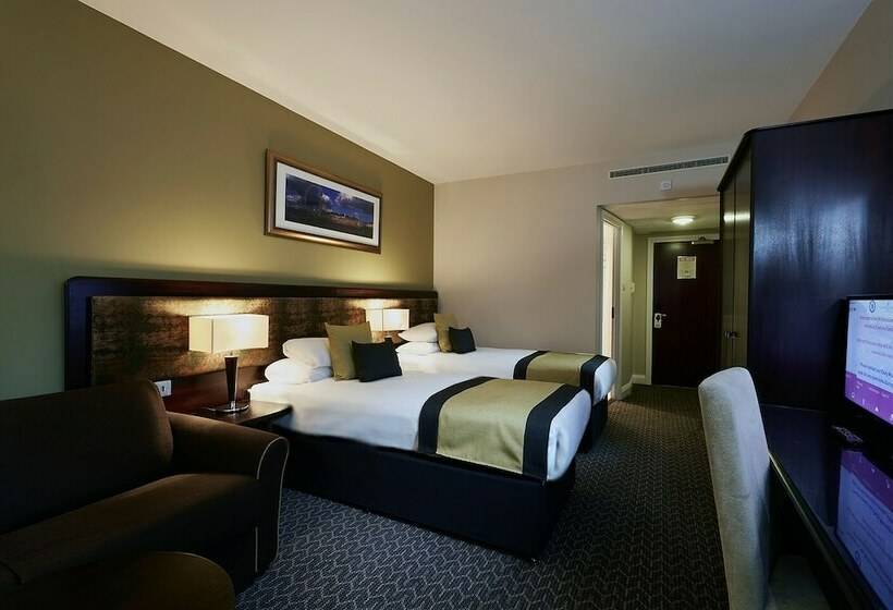 Номер Стандарт, Stamford Bridge Hotel London