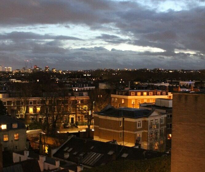家庭间, Stamford Bridge Hotel London