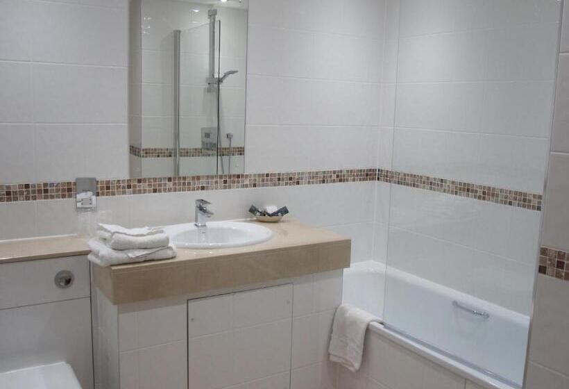 اتاق خانوادگی, Best Western Heath Court